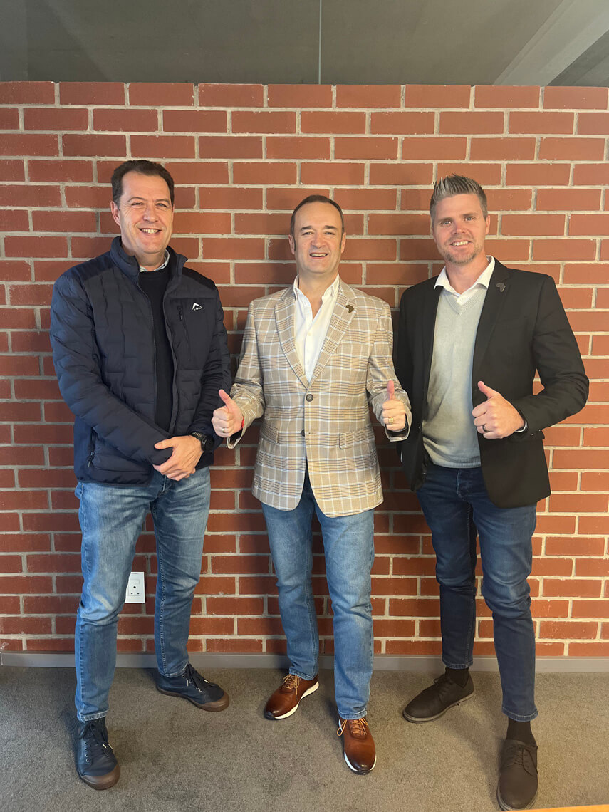 Hannes Kritzinger (CEO, Kamboo Marketing), Juan Manuel Miranda (area sales manager for Africa, Comexi) and Russell Muller (national sales manager, Kamboo Marketing).